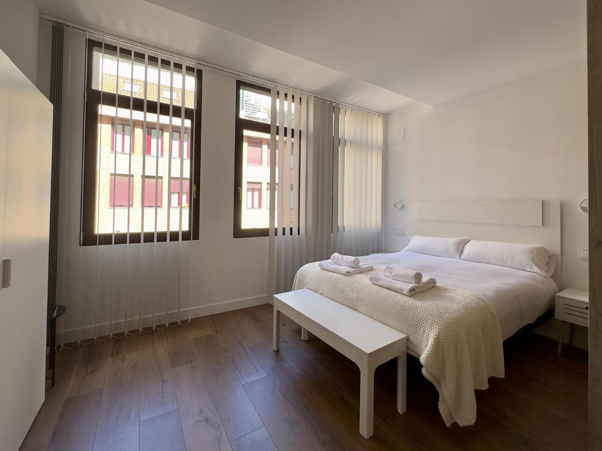 Apartamentos Alfisa Puerta Del Sol — Photos 1